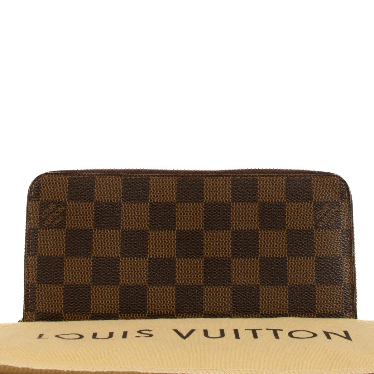Shop safe online at Labellov in Antwerp, Brussels and Knokke this 100% authentic second hand Louis Vuitton Damier Ebene Zippy Wallet