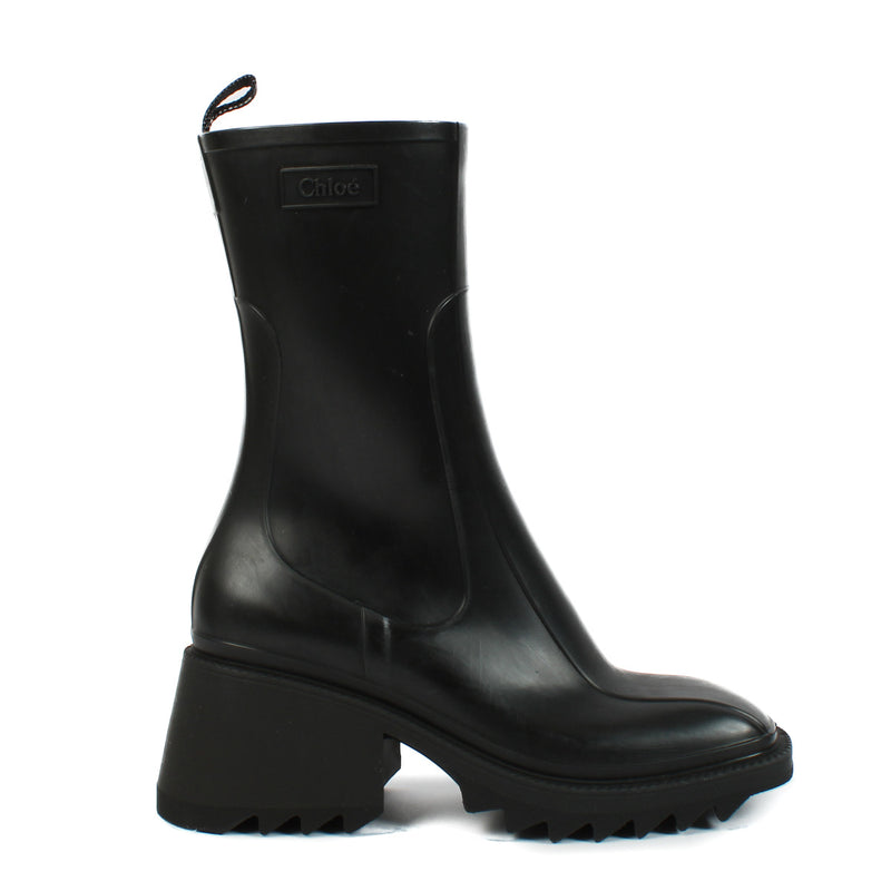 Bent u op zoek naar een authentiek paar laarzen van Chloé? Koop deze bij Labellov.