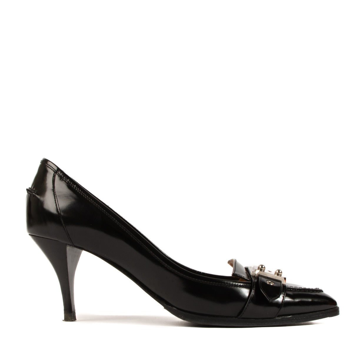 Shop safe online at Labellov in Antwerp, Brussels and Knokke this 100% authentic second hand Hermès Black Patent Heels - Size 38