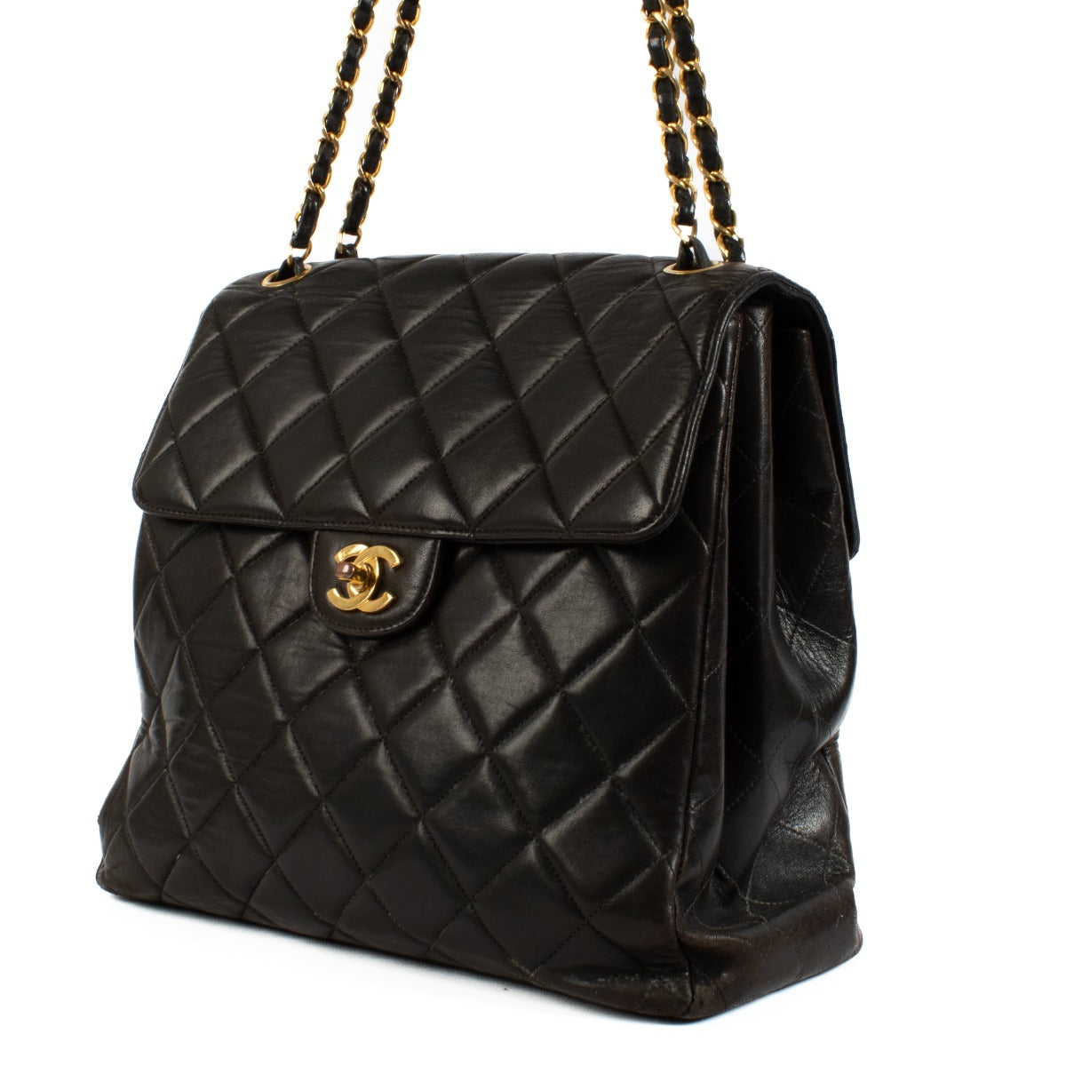 Shop safe online at Labellov in Antwerp, Brussels and Knokke this 100% authentic second hand Chanel Black Lambskin Double Sided Classic Flap Bag