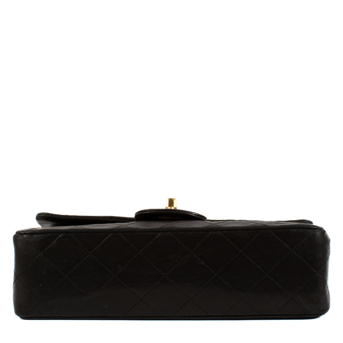 Shop safe online at Labellov in Antwerp, Brussels and Knokke this 100% authentic second hand Chanel Black Lambskin Small Classic Flap Bag