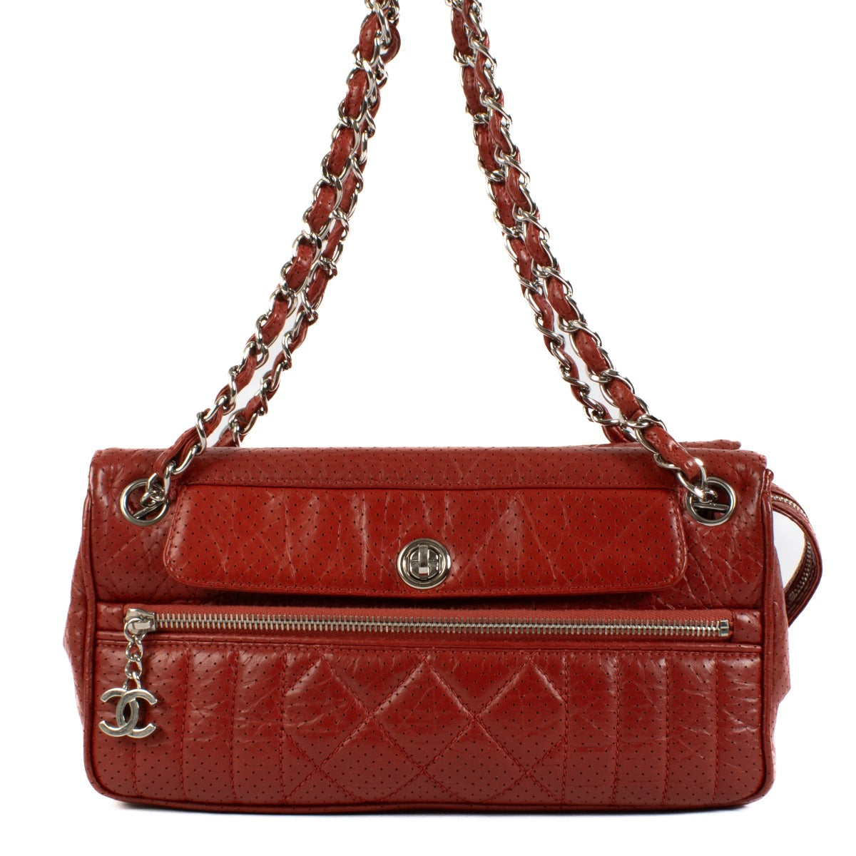 Shop safe online at Labellov in Antwerp, Brussels and Knokke this 100% authentic second hand Chanel Red Perforated Leather 50s Shoulder Bag