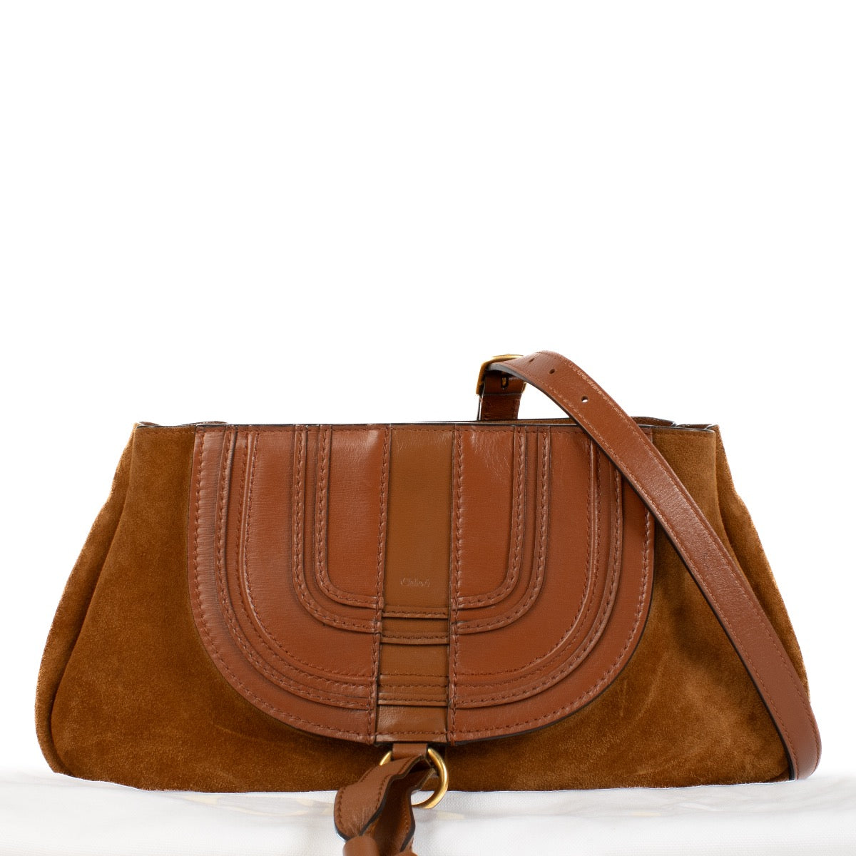 Shop safe online at Labellov in Antwerp, Brussels and Knokke this 100% authentic second hand Chloé Tan Suede Marcie Baguette Shoulder Bag