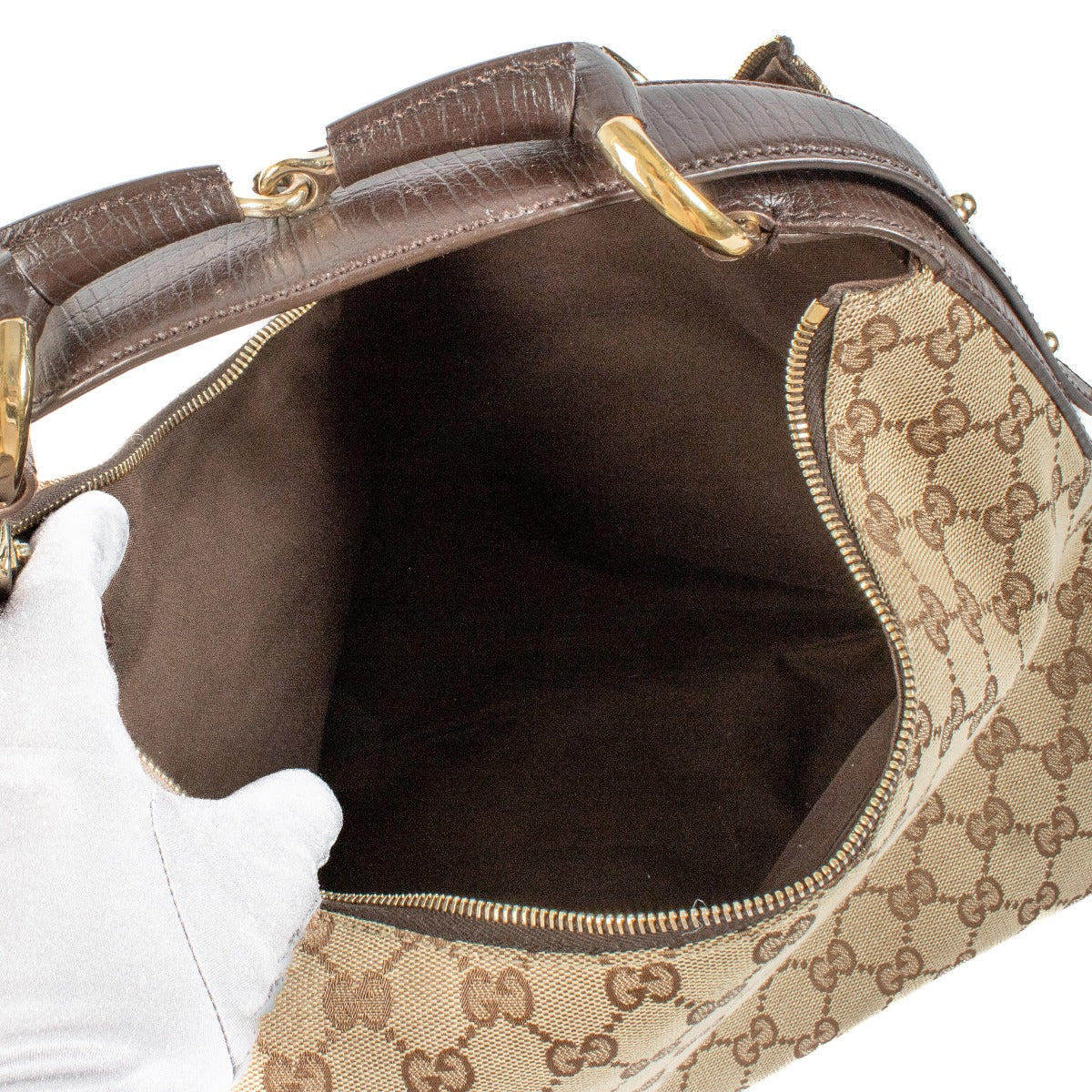 Shop 100% authentic Gucci Monogram Shoulder bag at Labellov.com.