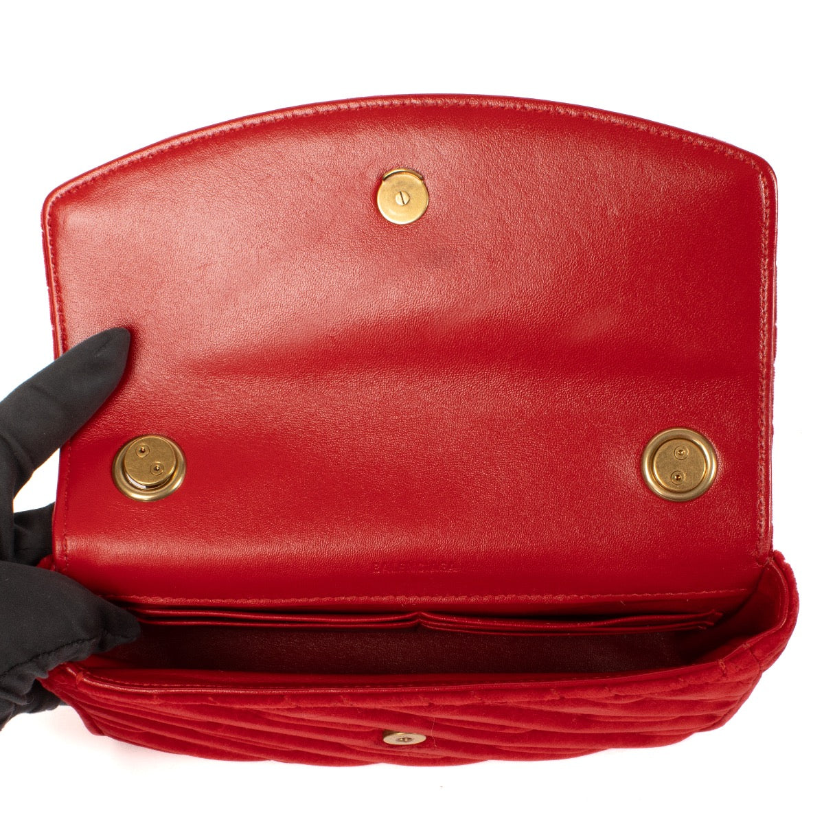 shop 100% authentic second hand Balenciaga Red Velvet BB Chain Bag on Labellov.com