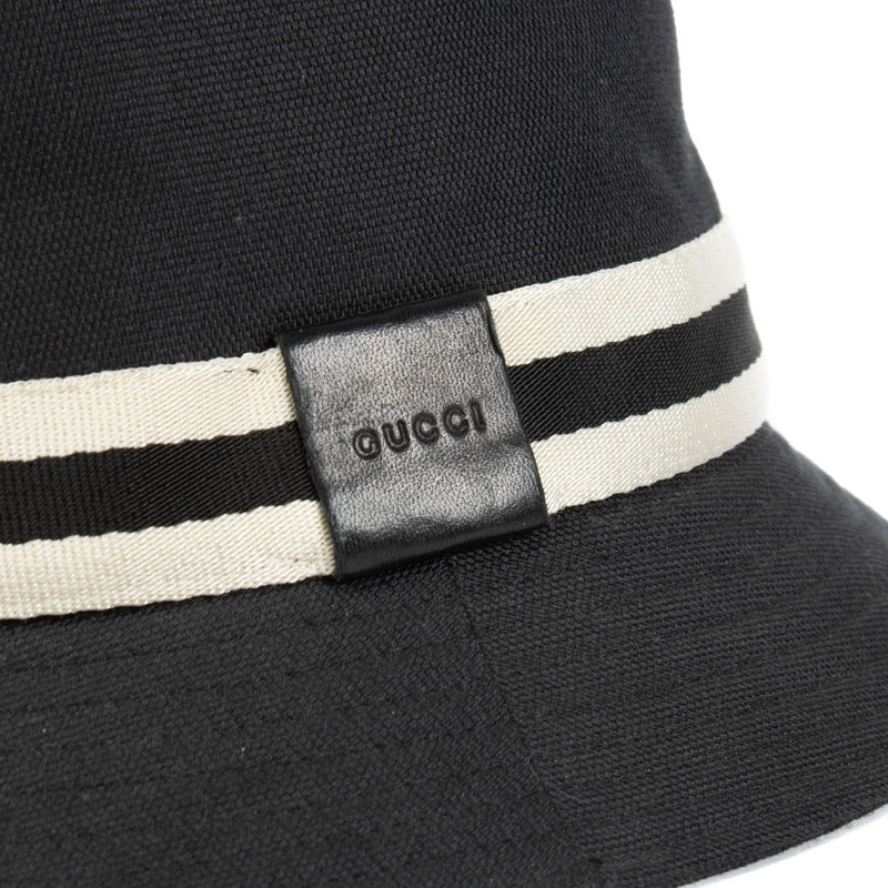 Gucci navy bucket hat, now for sale on Labellov.com.