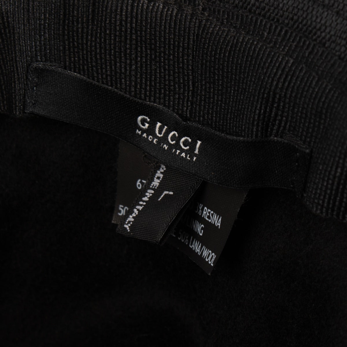Gucci navy bucket hat, now for sale on Labellov.com.