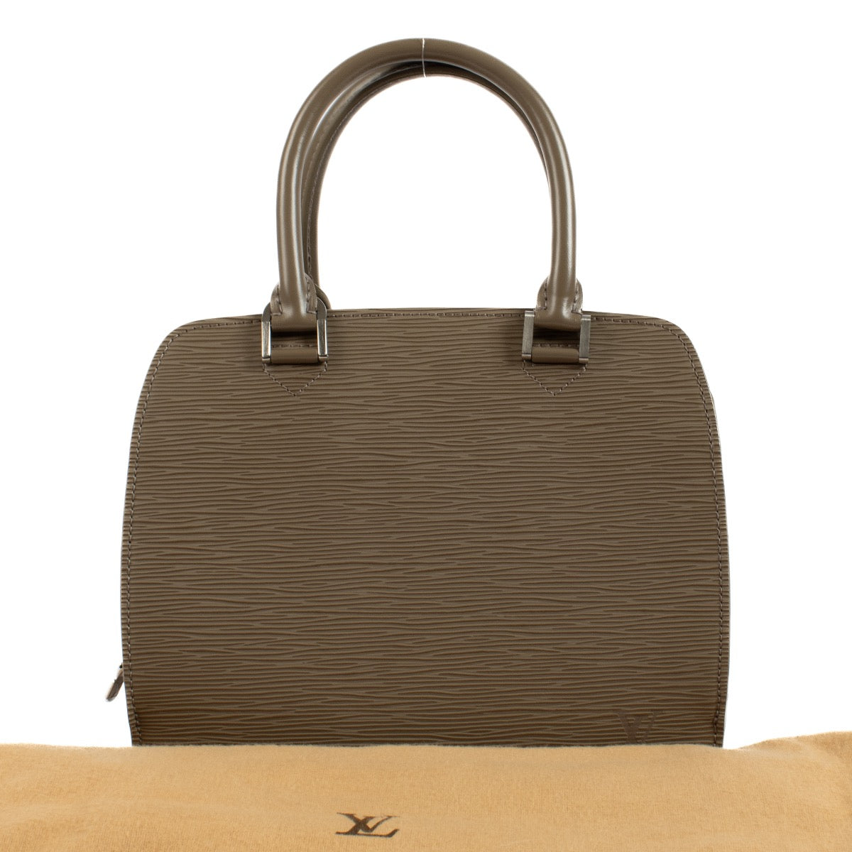 Shop safe online at Labellov in Antwerp, Brussels and Knokke this 100% authentic second hand Louis Vuitton Taupe Epi Leather Pont Neuf Top Handle Bag