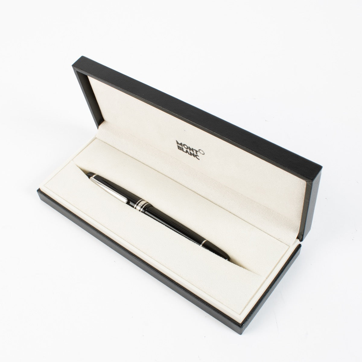 Authentic second hand Montblanc Black Meisterstuck Fountain Pen on Labellov.com
