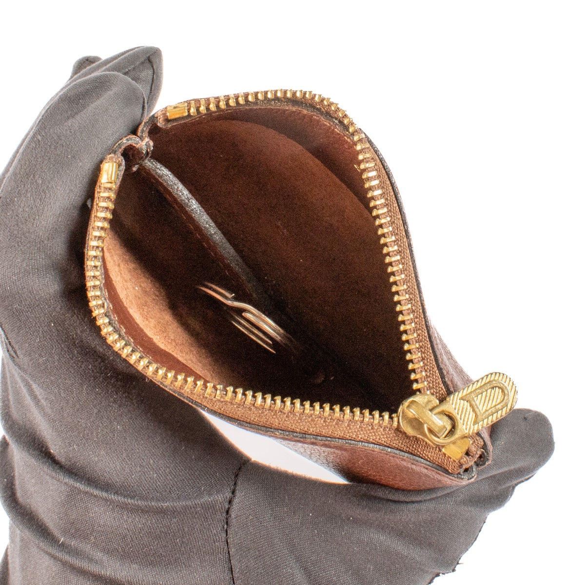 shop 100% authentic second hand Delvaux Burgundy Key Pouch on Labellov.com
