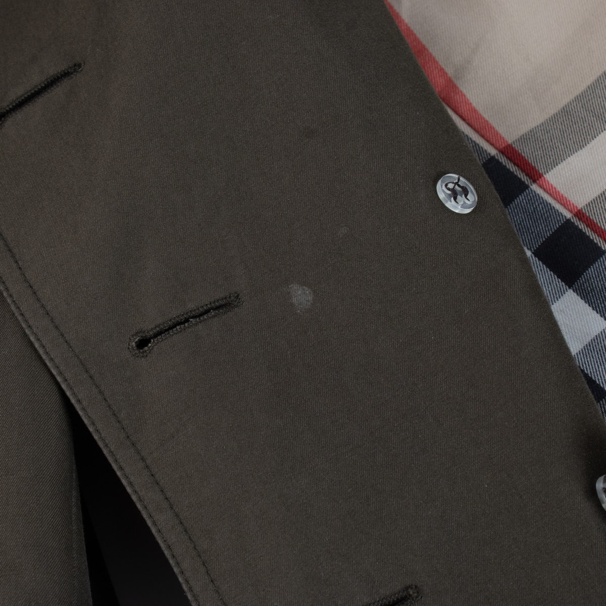 shop 100% authentic second hand Burberry Khaki Trench Coat - Size 42 IT on Labellov.com