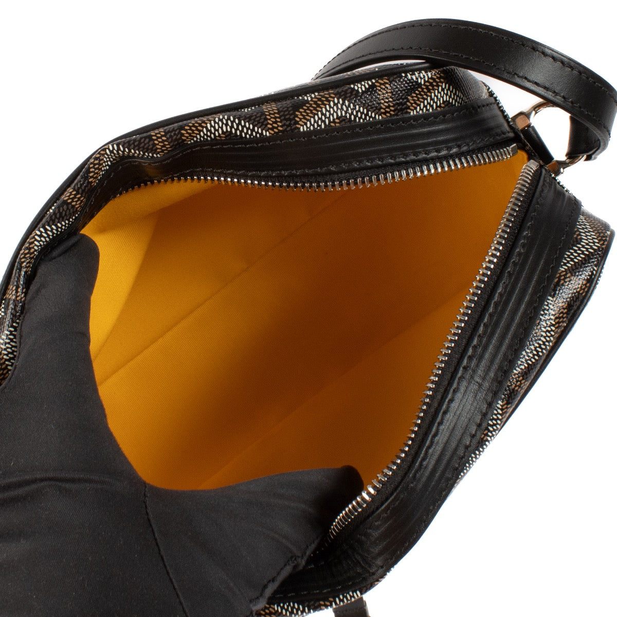 shop 100% authentic second hand Goyard Black Cap Vert PM Bag on Labellov.com
