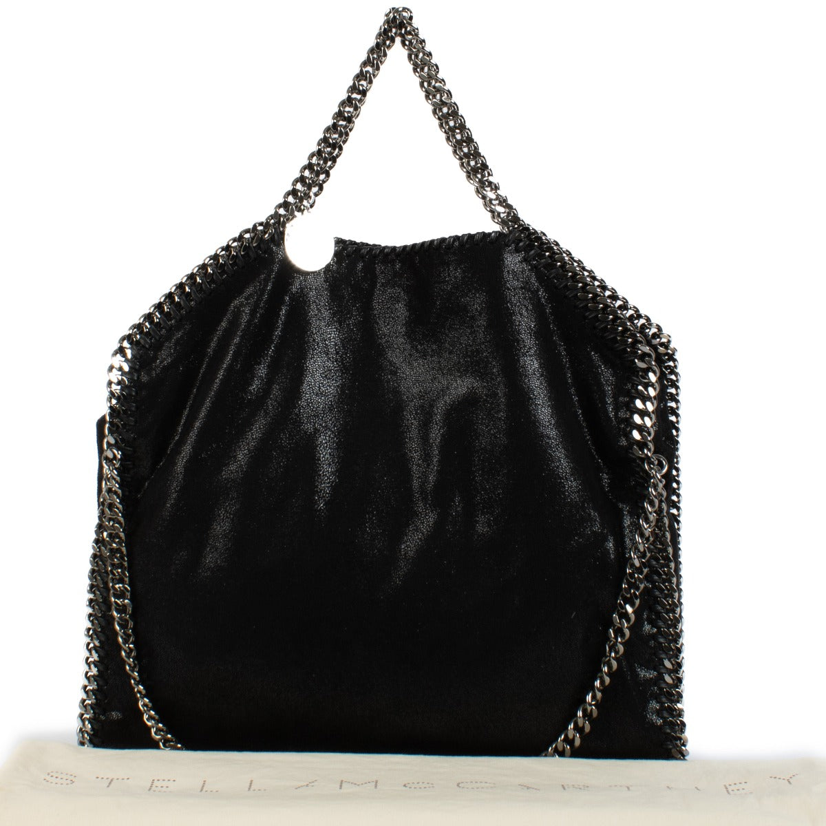 Shop safe online at Labellov in Antwerp, Brussels and Knokke this 100% authentic second hand Stella McCartney Black Falabella Bag