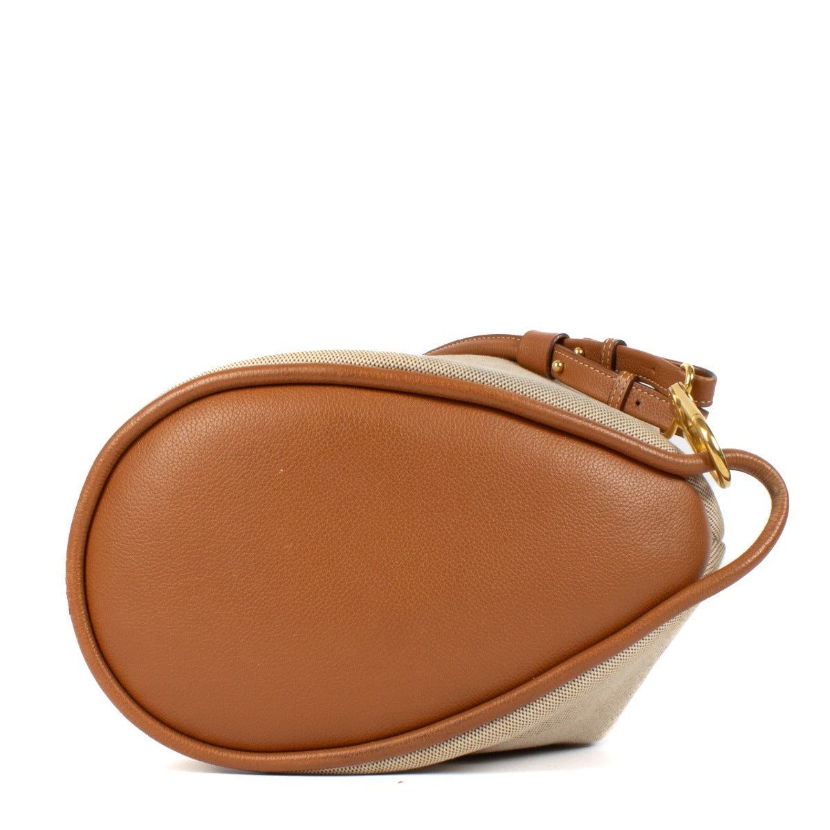 Shop safe online at Labellov in Antwerp, Brussels and Knokke this 100% authentic second hand Delvaux Natural/Fauve Toile dé Pierre de Lune Shoulder Bag