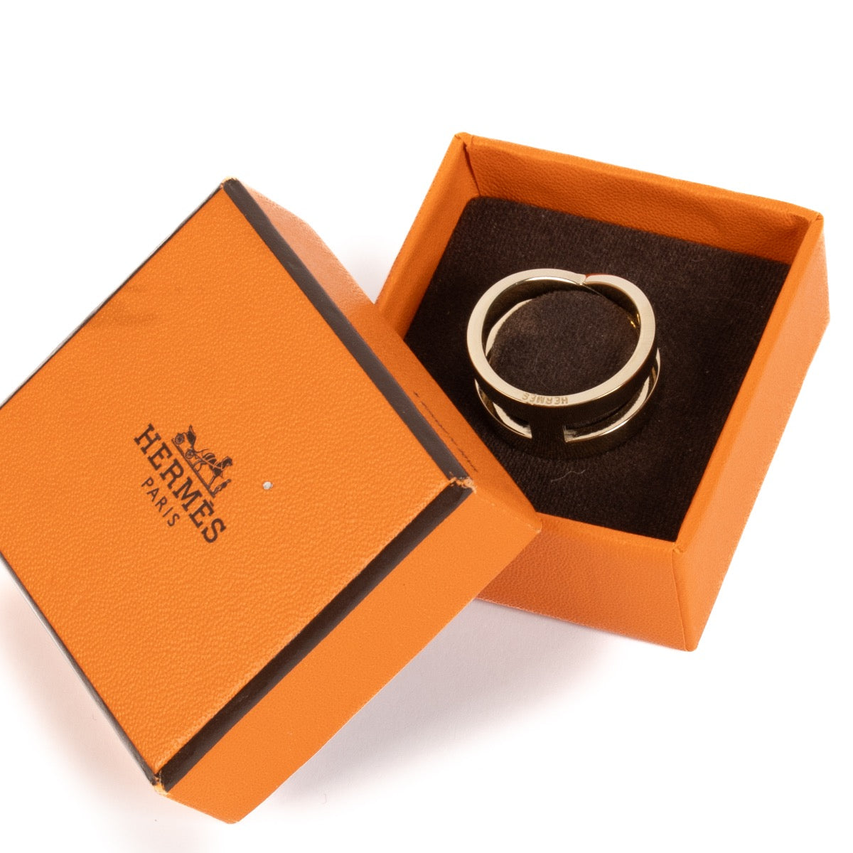 shop 100% authentic second hand Hermès Gold Scarf Ring on Labellov.com