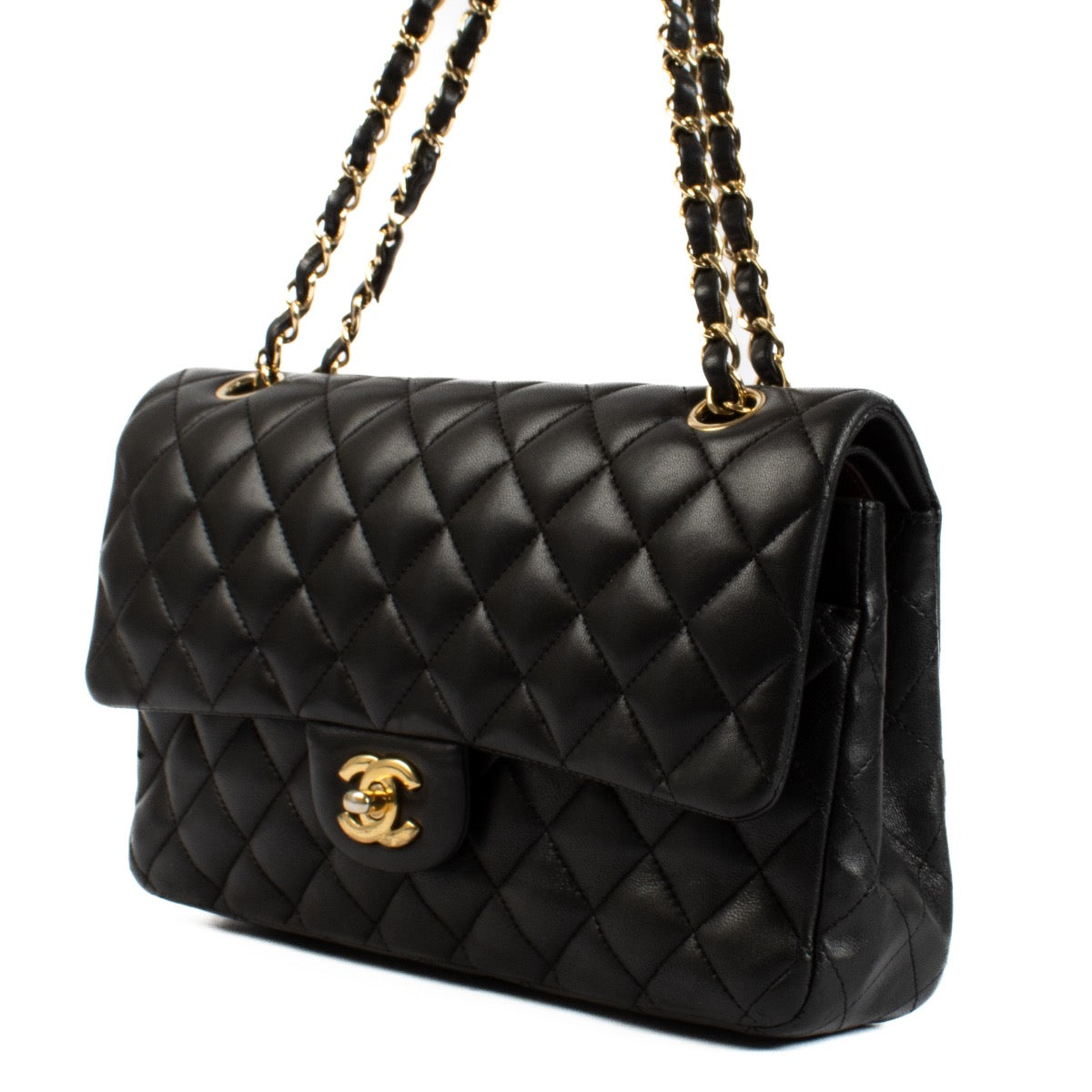 Shop safe online at Labellov in Antwerp, Brussels and Knokke this 100% authentic second hand Chanel Black Lambskin Medium Classic Flap Bag