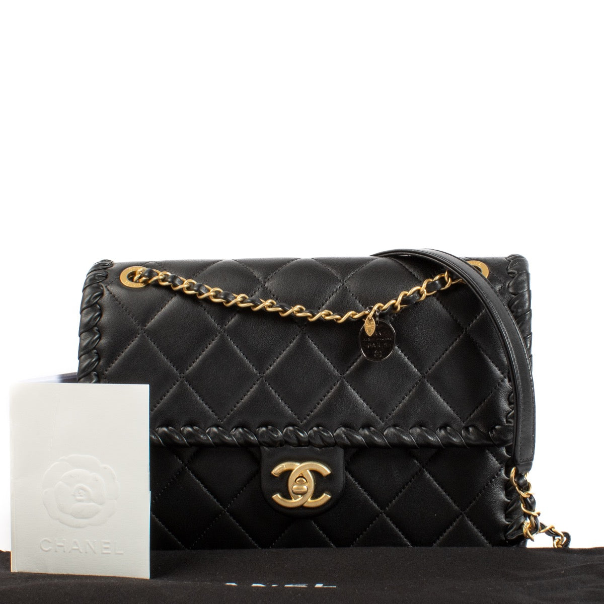 Shop safe online at Labellov in Antwerp, Brussels and Knokke this 100% authentic second hand Chanel Black Lambskin Braided Edge Flap Bag
