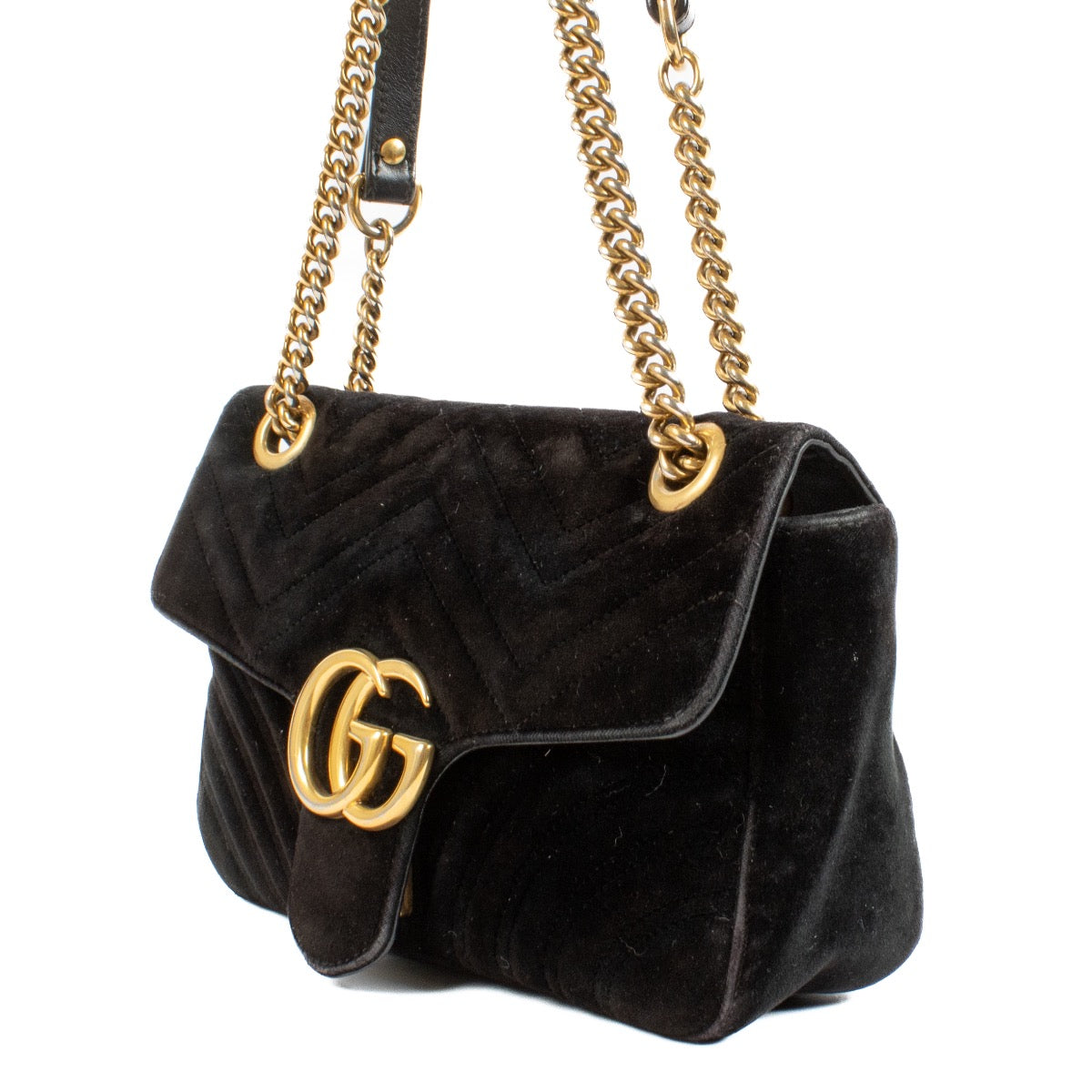 Shop safe online at Labellov in Antwerp, Brussels and Knokke this 100% authentic second hand Gucci Black Velvet Small GG Marmont Bag