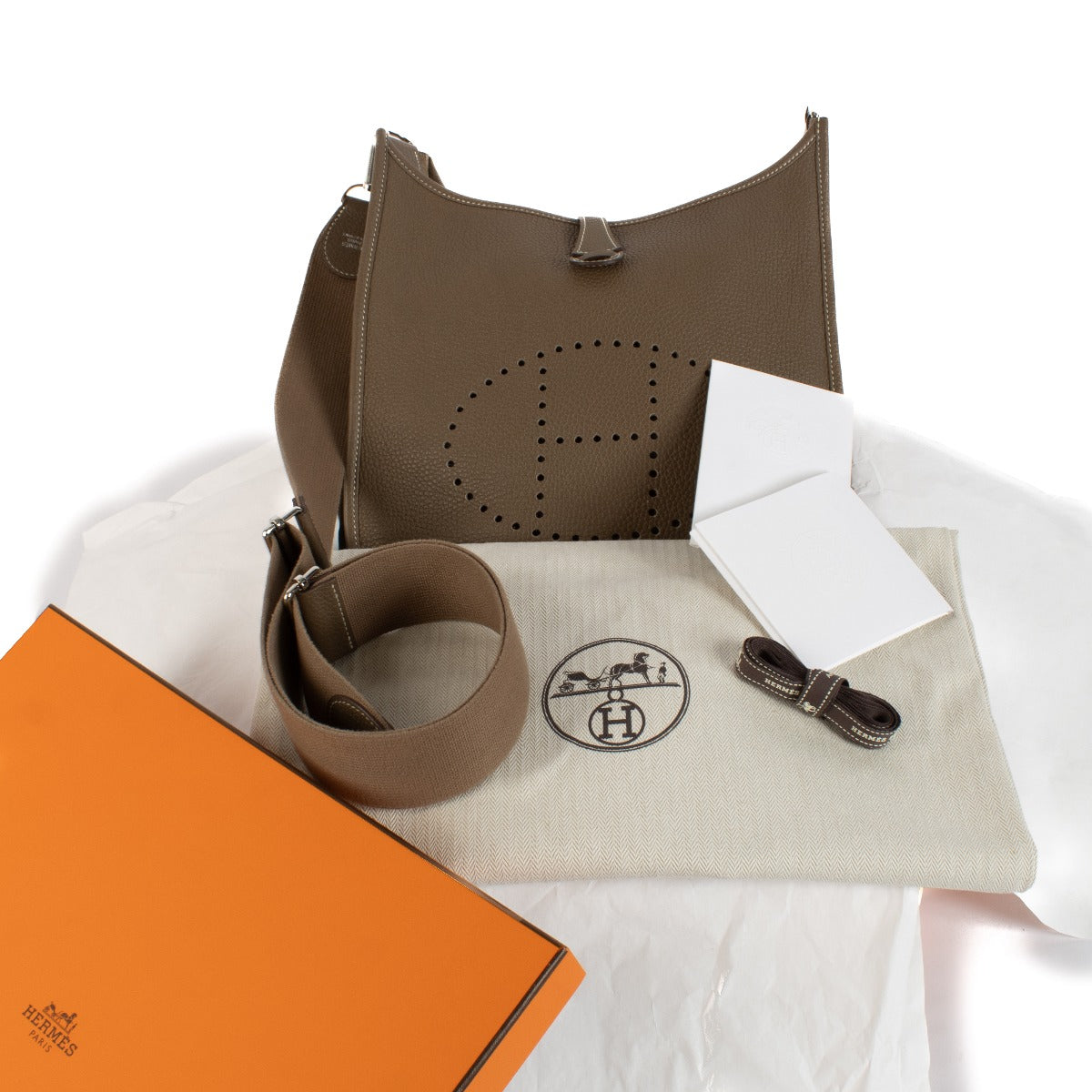 Hermès Evelyne III 29 Etoupe Taurillon Clemence