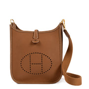 Shop safe online at Labellov in Antwerp, Brussels and Knokke this 100% authentic second hand Hermès Gold Taurillon Clemence Evelyne 16 GHW