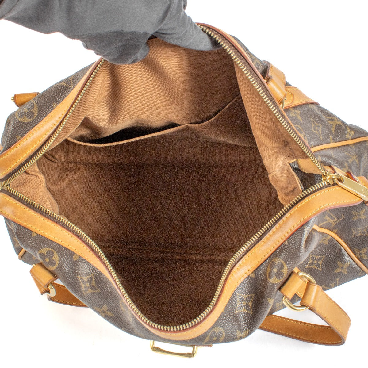 Shop safe online at Labellov in Antwerp and Knokke this 100% authentic second hand Louis Vuitton Monogram Stresa Bag
