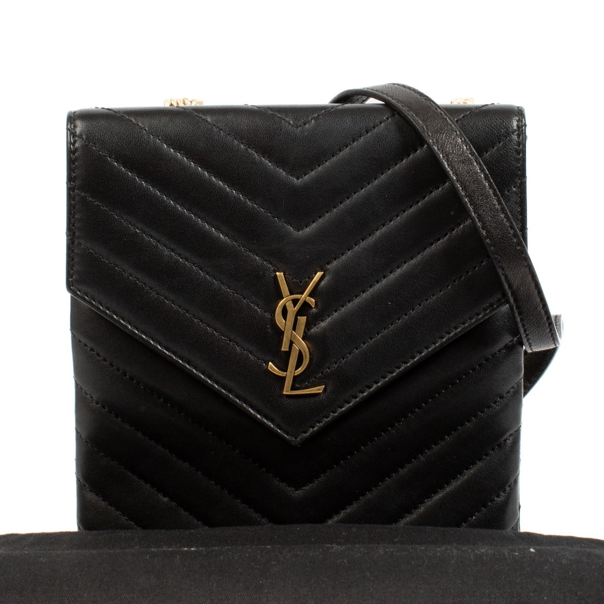 Buy 100% authentic pre loved Saint Laurent Black Double Flap Bag on Labellov.com