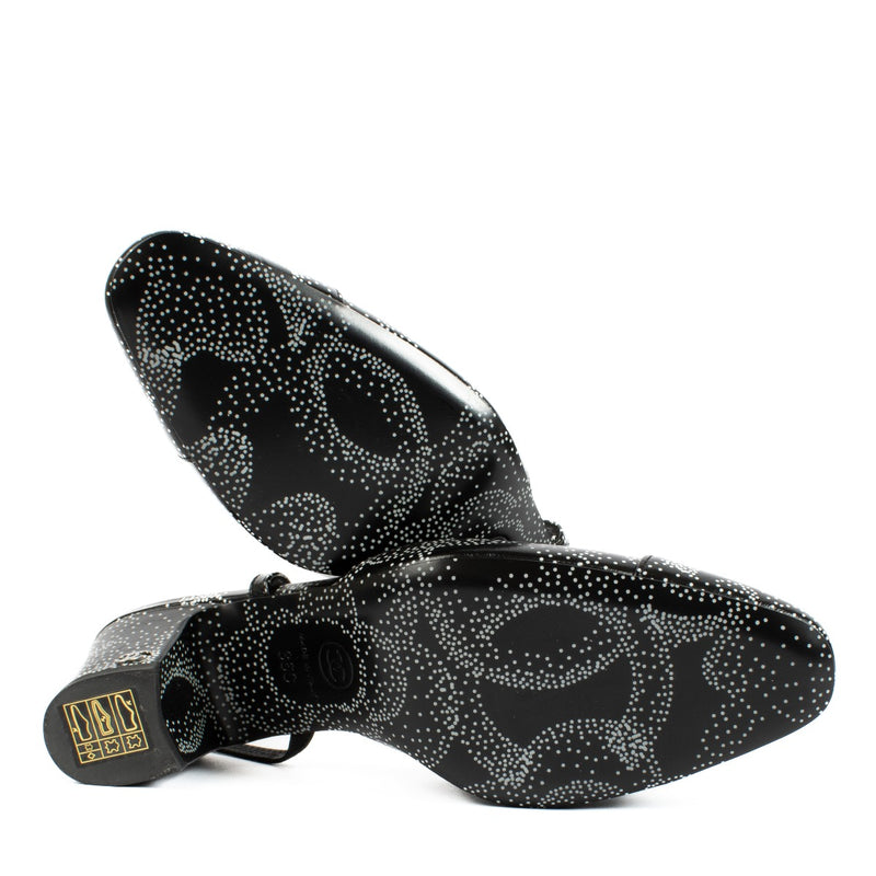 Shop 100% authentic secondhand Chanel 23K Black Dot Slingbacks on Labellov.com