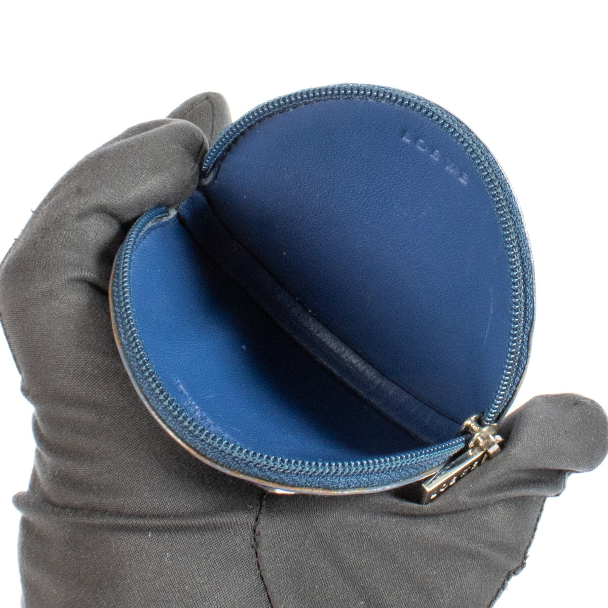 Shop safe online at Labellov in Antwerp, Brussels and Knokke this 100% authentic second hand Loewe Blue Leather Round Coin Purse