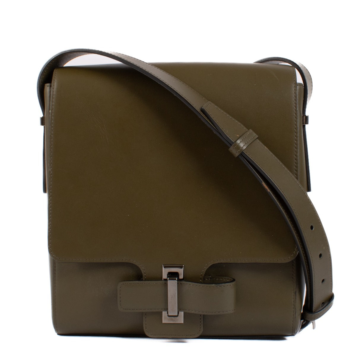 Shop safe online at Labellov in Antwerp, Brussels and Knokke this 100% authentic second hand Delvaux Khaki Contemporain Reporter Cadence Bag
