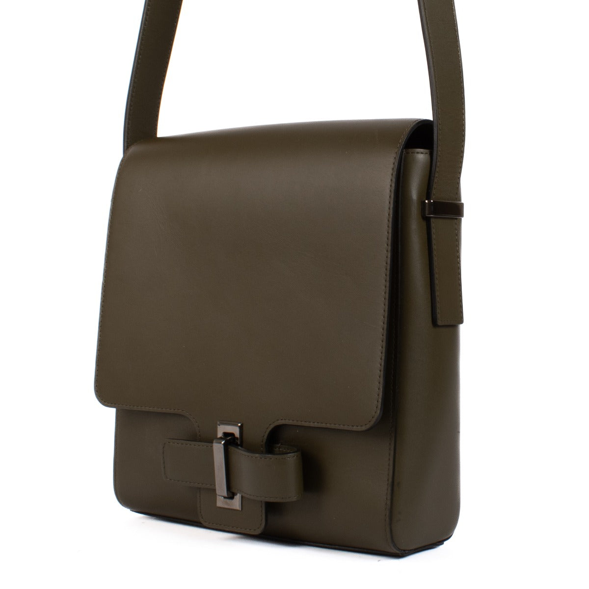 Shop safe online at Labellov in Antwerp, Brussels and Knokke this 100% authentic second hand Delvaux Khaki Contemporain Reporter Cadence Bag
