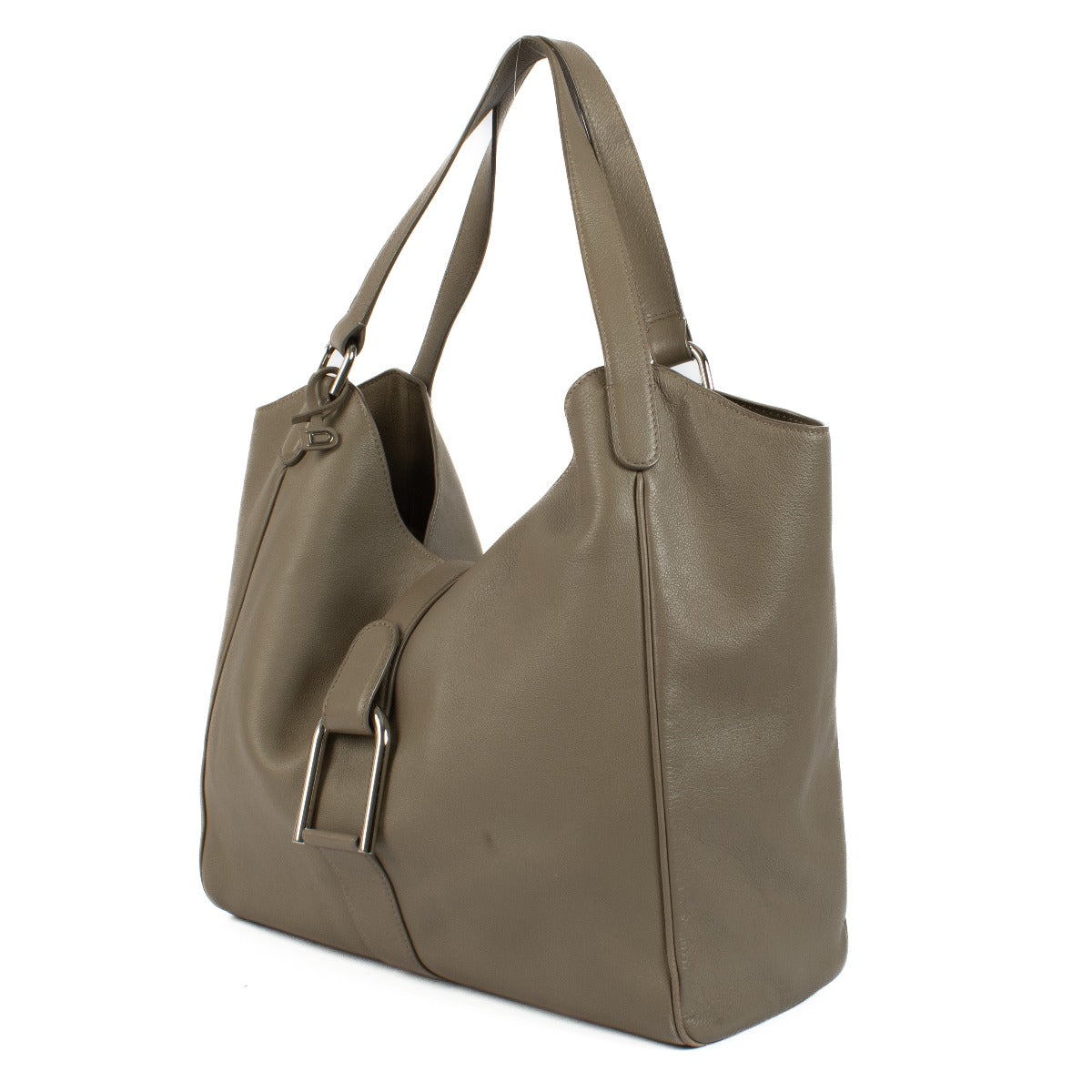 Shop safe online at Labellov in Antwerp, Brussels and Knokke this 100% authentic second hand Delvaux Tourterelle Givry Besace Polo Shoulder Bag