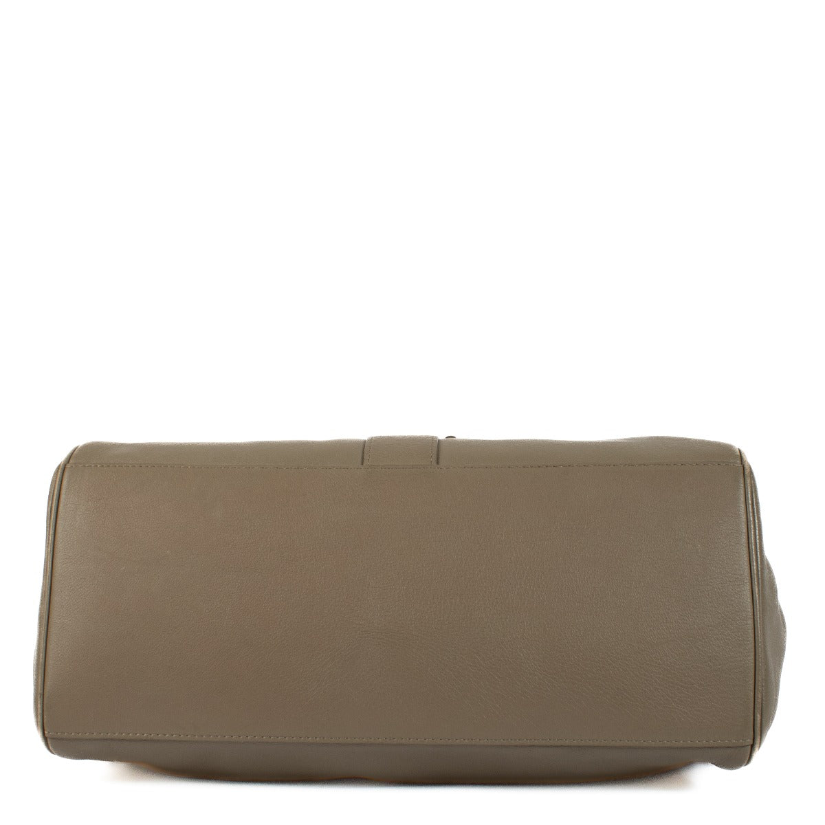 Shop safe online at Labellov in Antwerp, Brussels and Knokke this 100% authentic second hand Delvaux Tourterelle Givry Besace Polo Shoulder Bag