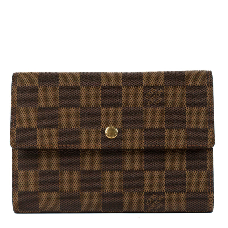 Shop safe online at Labellov in Antwerp, Brussels and Knokke this 100% authentic second hand Louis Vuitton Damier Ebene Porte-Tresor Etui Papiers Wallet