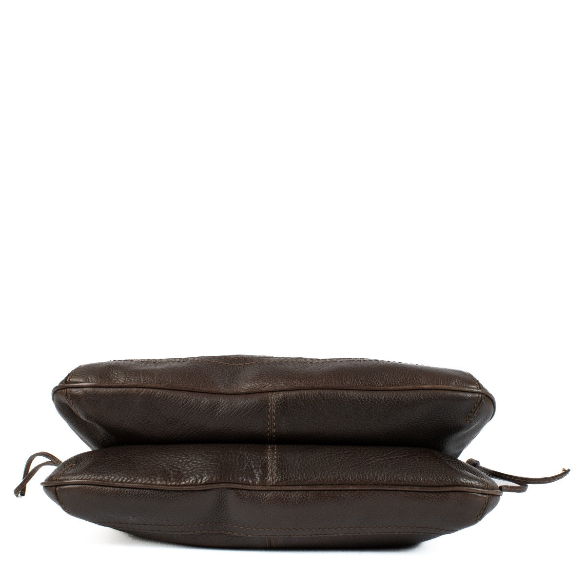 Shop safe online at Labellov in Antwerp, Brussels and Knokke this 100% authentic second hand Celine Brown Leather Shoulder Bag