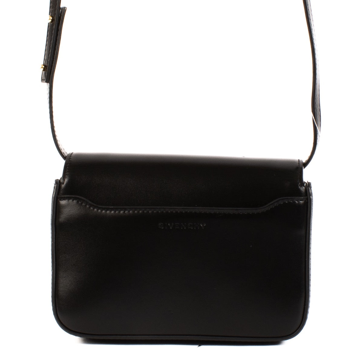 Shop safe online at Labellov in Antwerp, Brussels and Knokke this 100% authentic second hand Givenchy Black Box Calfskin Small 4G Crossbody Bag