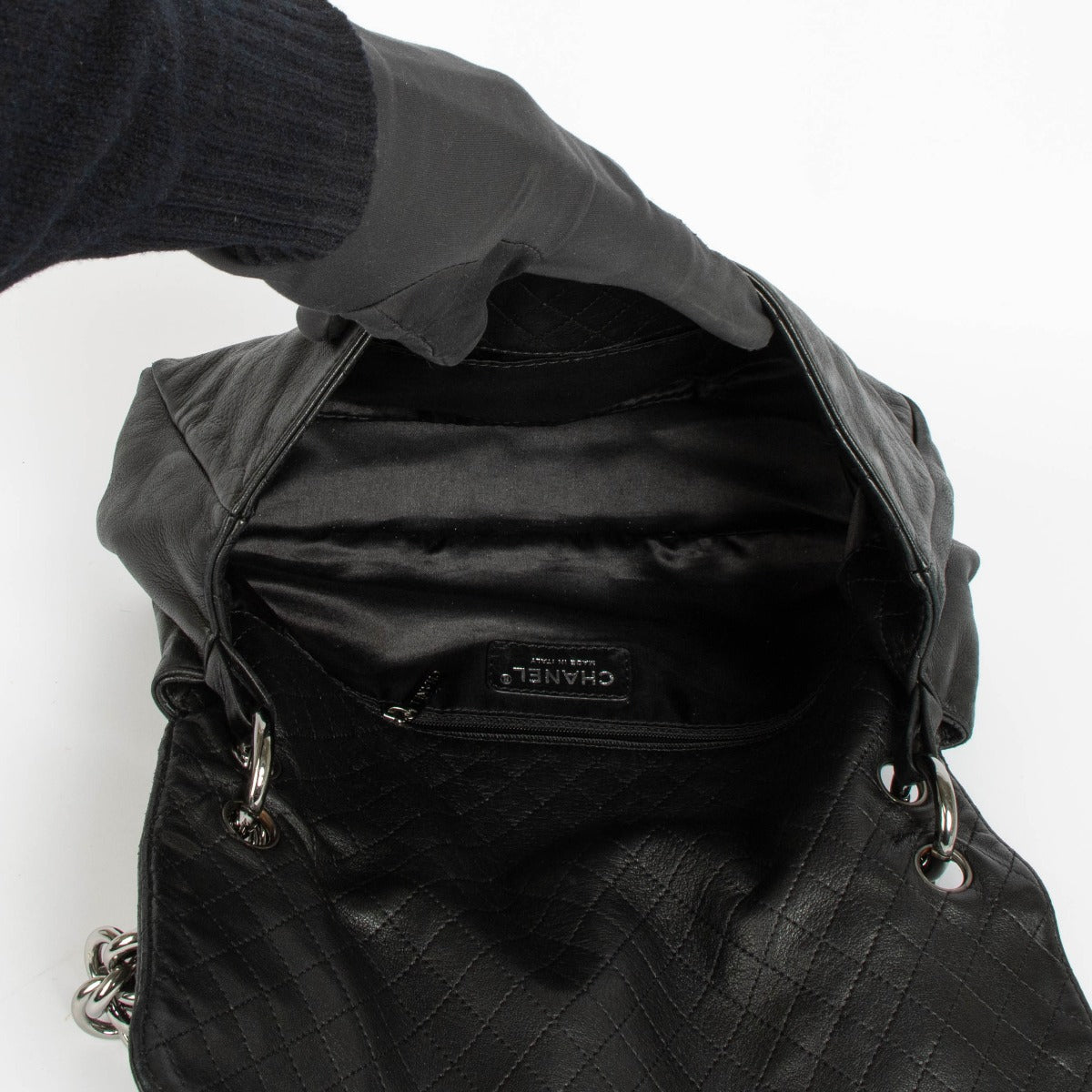 Authentic pre-loved Chanel Black Lambskin Chain Flap Shoulder Bag on Labellov.com