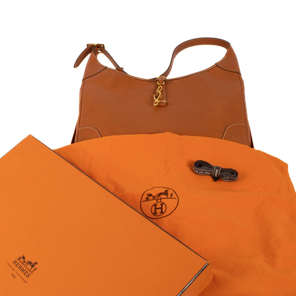 Hermès Gold Courchevel Trim 35 Bag