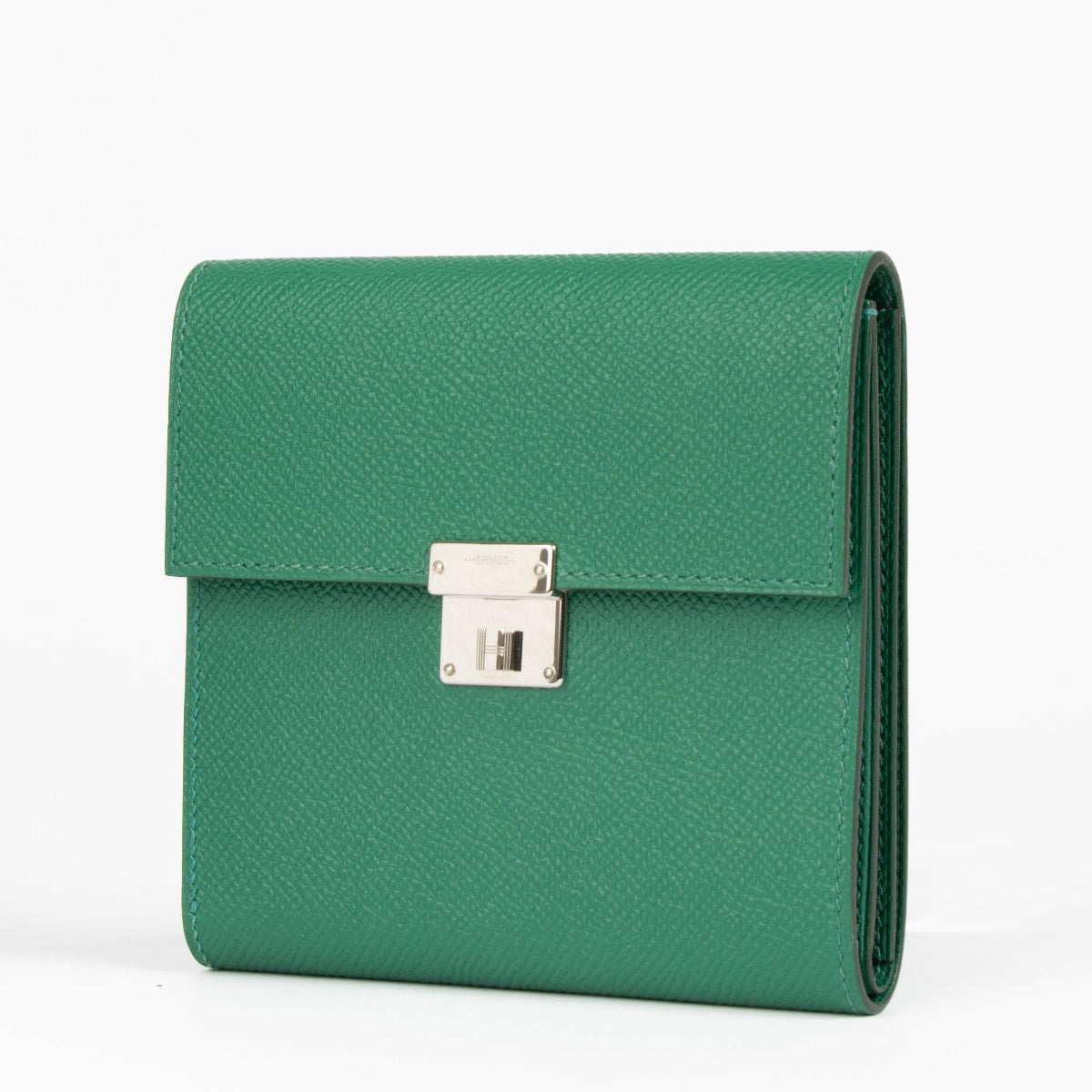 Authentic pre-loved Hermès Green Epsom Clic 12 Wallet on Labellov.com