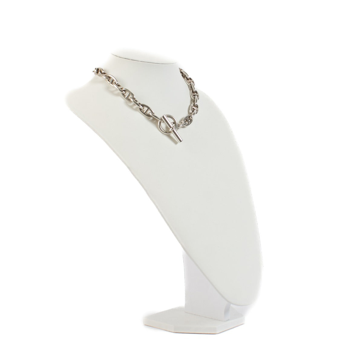 Shop safe online at Labellov in Antwerp, Brussels and Knokke this 100% authentic second hand Hermès Silver Chaine d'Ancre Large Necklace