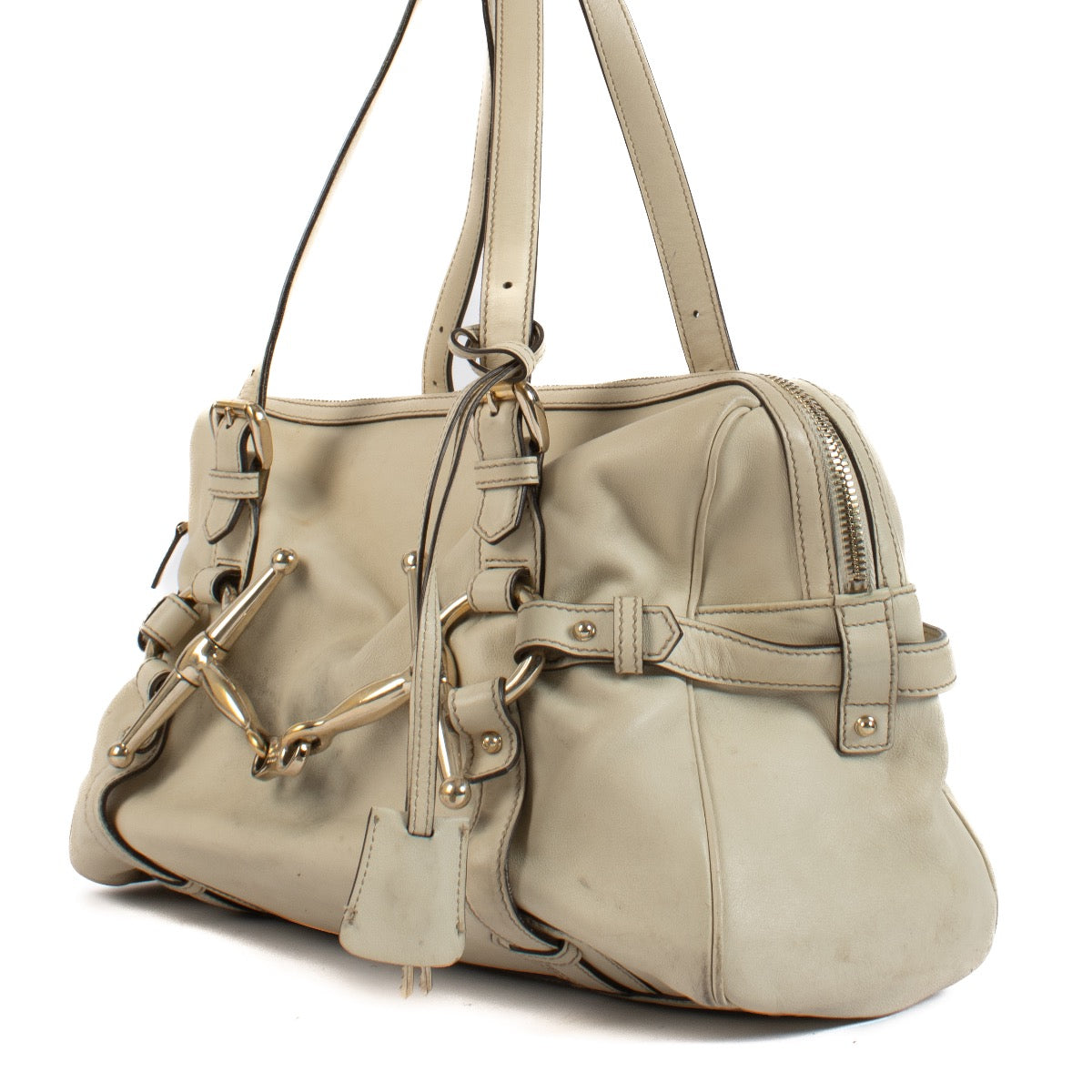 Shop safe online at Labellov in Antwerp, Brussels and Knokke this 100% authentic second hand Gucci White Leather 85th Anniversary Shoulder Bag