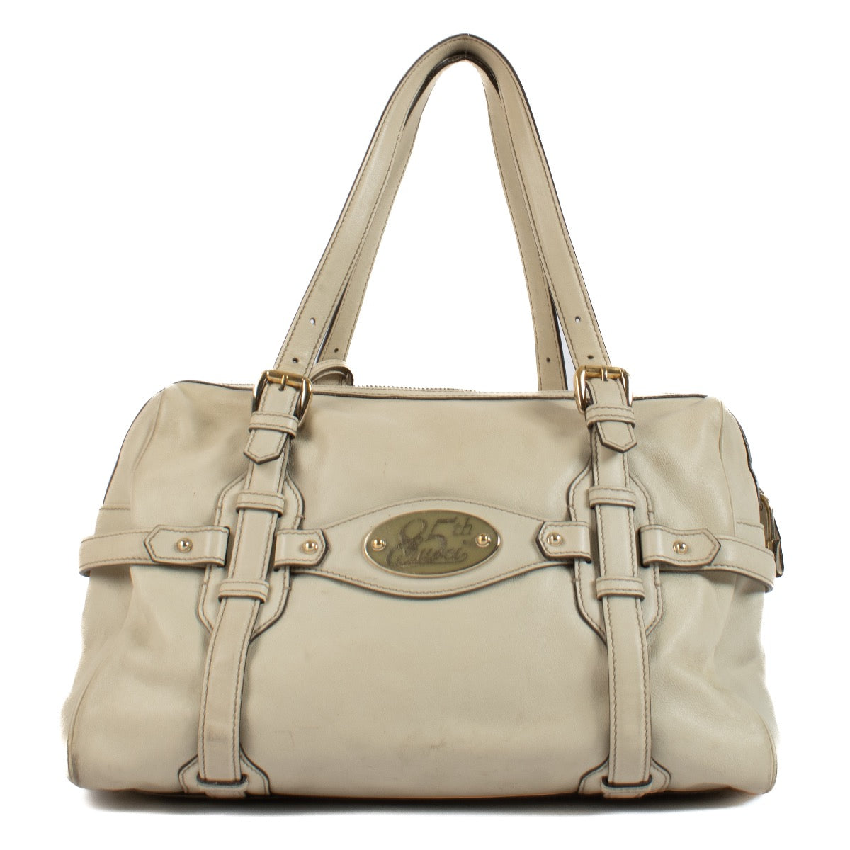 Shop safe online at Labellov in Antwerp, Brussels and Knokke this 100% authentic second hand Gucci White Leather 85th Anniversary Shoulder Bag