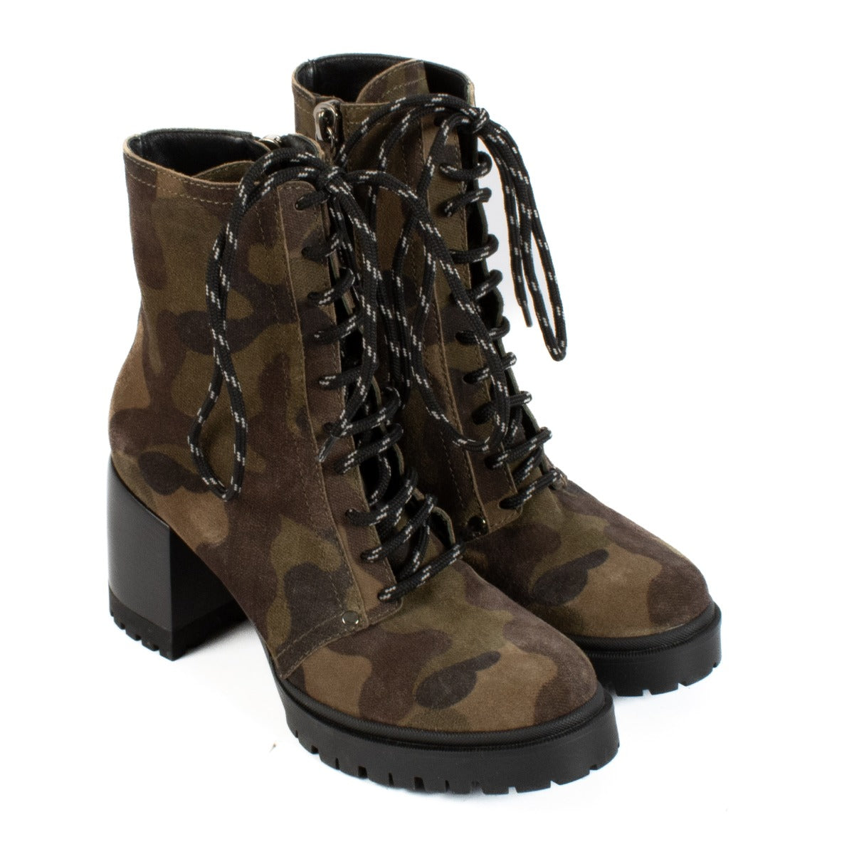 shop 100% authentic second hand Casadei Green Boots - Size 38 1/2 on Labellov.com