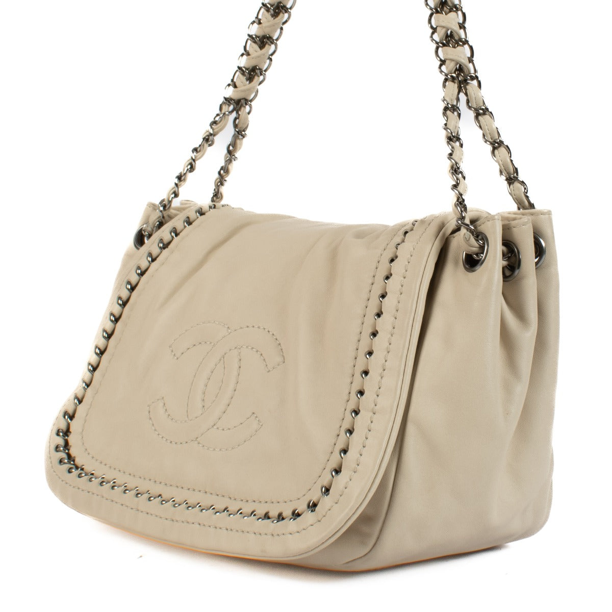 Shop 100% authentic Chanel Beige Chain Flap Shoulder bag at Labellov.com.