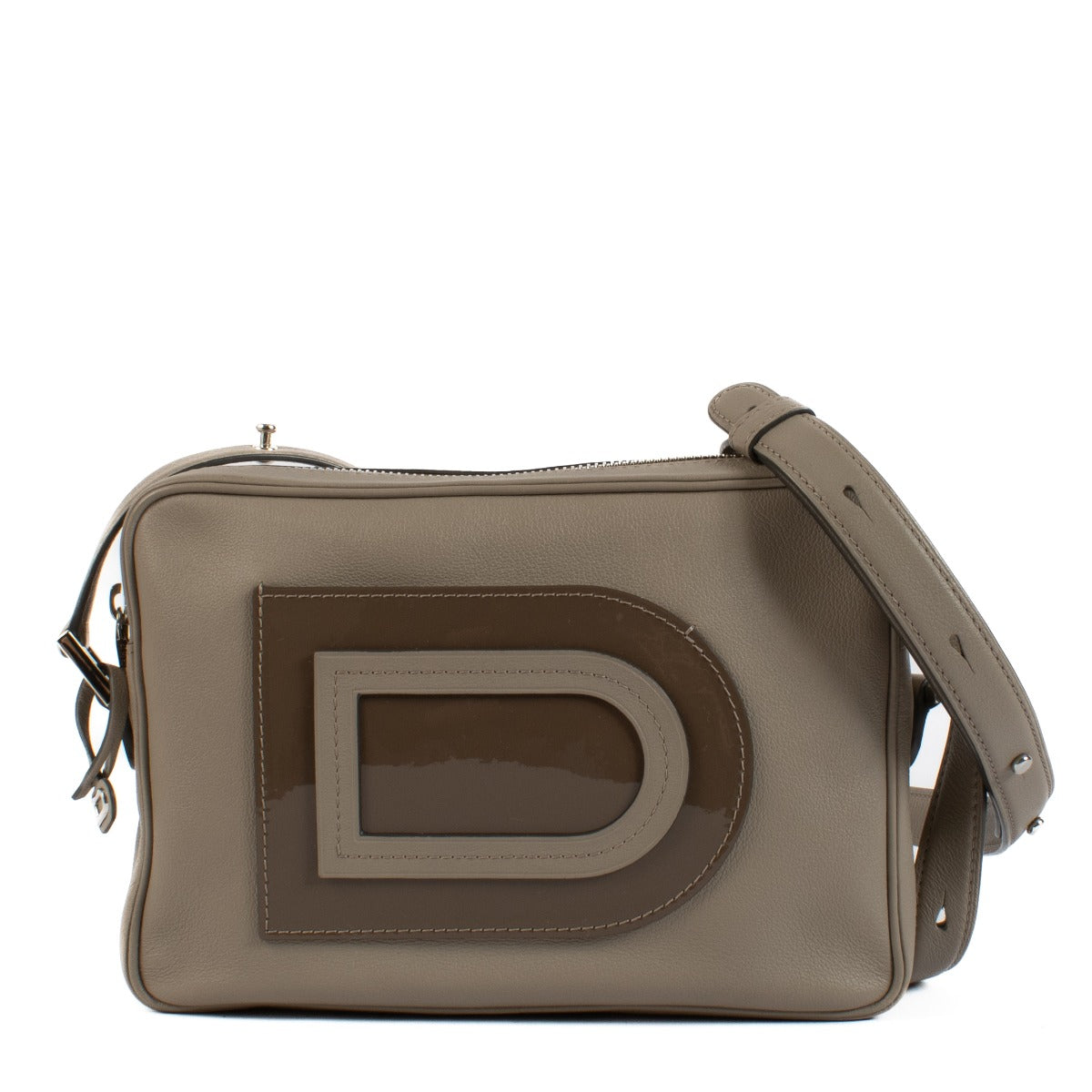 Shop safe online at Labellov in Antwerp, Brussels and Knokke this 100% authentic second hand Delvaux Taupe Leather Louise Crossbody Bag