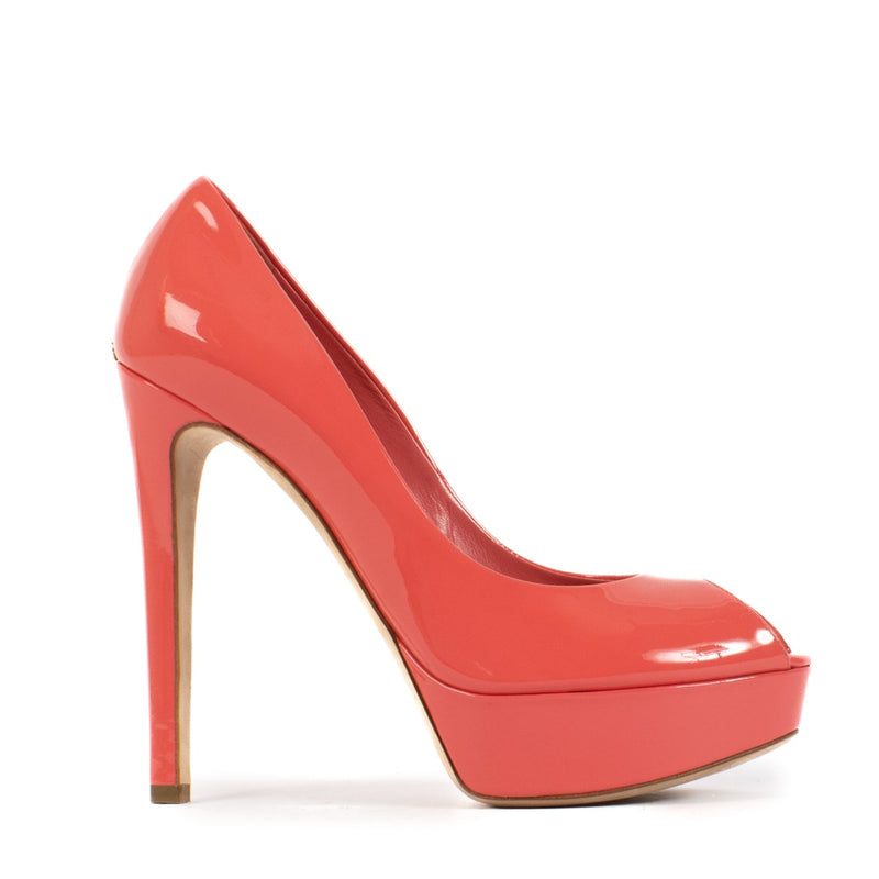 Shop safe online at Labellov in Antwerp, Brussels and Knokke this 100% authentic second hand Christian Dior Pink Patent Platform Heels - Size 38,5