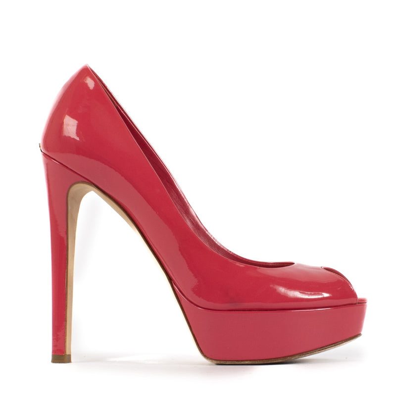 Shop safe online at Labellov in Antwerp, Brussels and Knokke this 100% authentic second hand Christian Dior Pink Patent Platform Heels - Size 38
