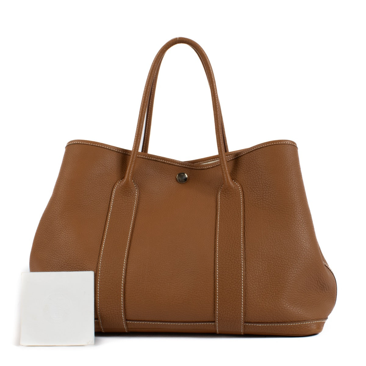 Shop safe online at Labellov in Antwerp, Brussels and Knokke this 100% authentic second hand Hermès Garden Party 36 Gold Togo