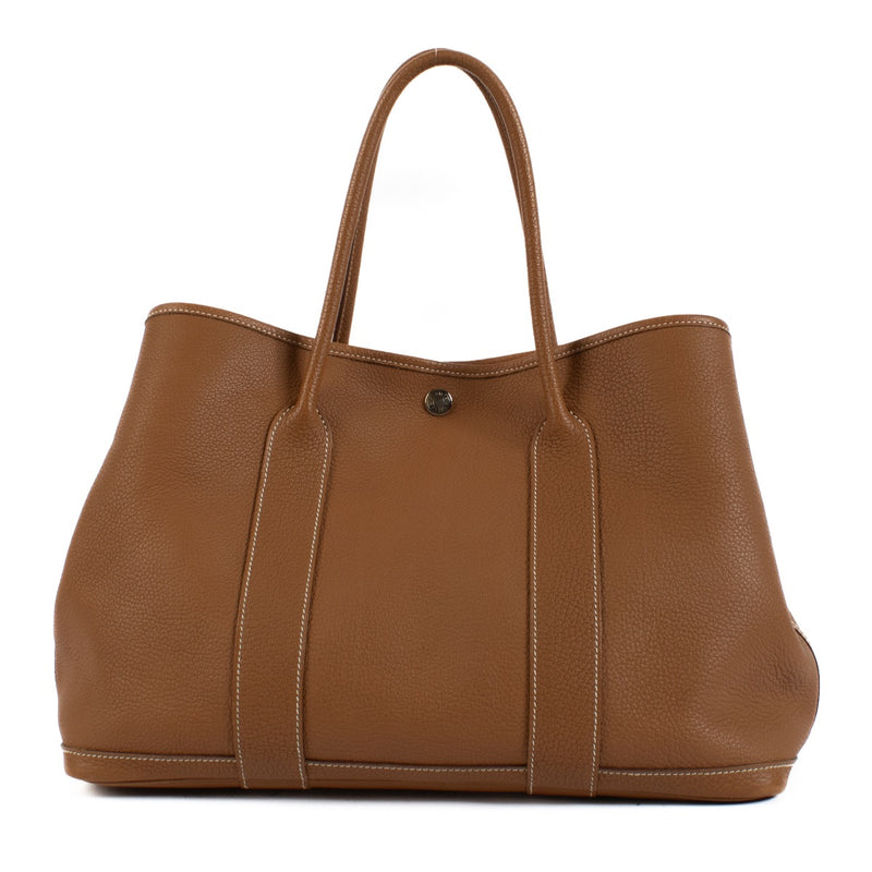 Shop safe online at Labellov in Antwerp, Brussels and Knokke this 100% authentic second hand Hermès Garden Party 36 Gold Togo PHW