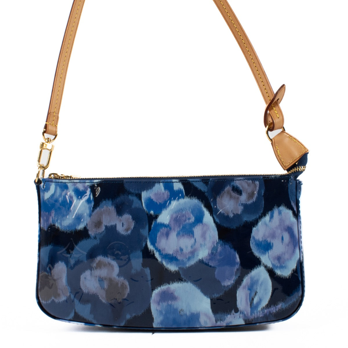 Shop safe online at Labellov in Antwerp, Brussels and Knokke this 100% authentic second hand Louis Vuitton blue Ikat Pochette Accessoires