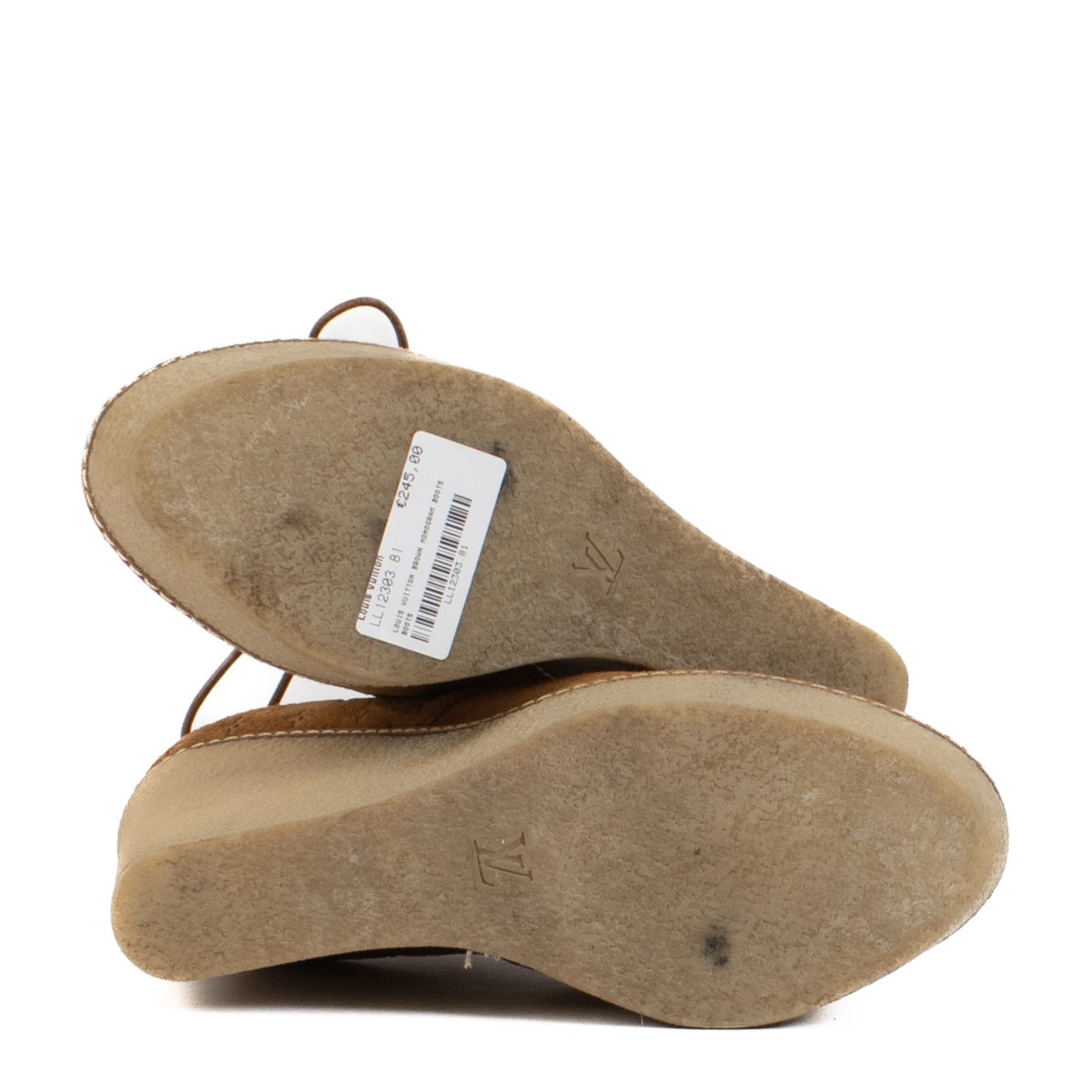 Shop safe online at Labellov in Antwerp, Brussels and Knokke these 100% authentic second hand Louis Vuitton Camel Monogram Suede Wedge Boots - size 38